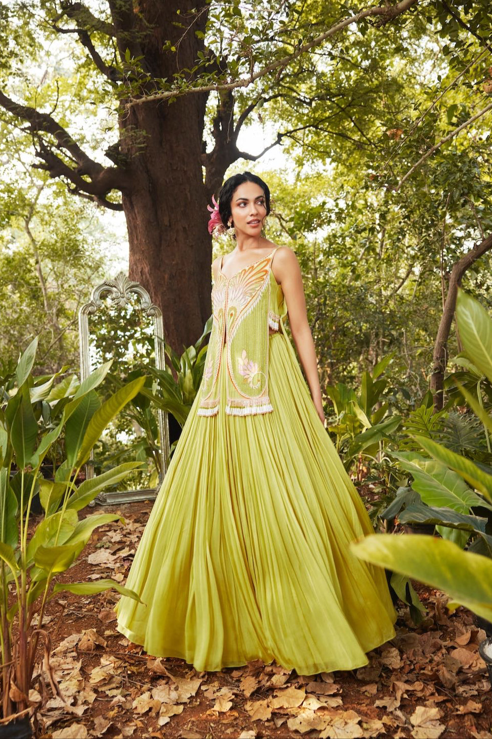 KERI FLAP LEHENGA SET